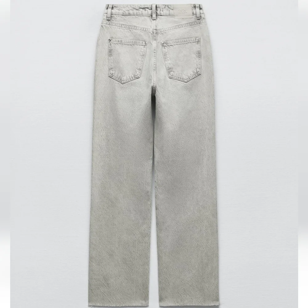 Zara High Waisted Straight leg Jeans - Picture 8 of 11